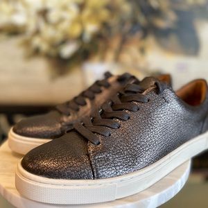 FRYE low top sneaker. Brown with a shimmer. Gently worn. Like new. Size 7.5